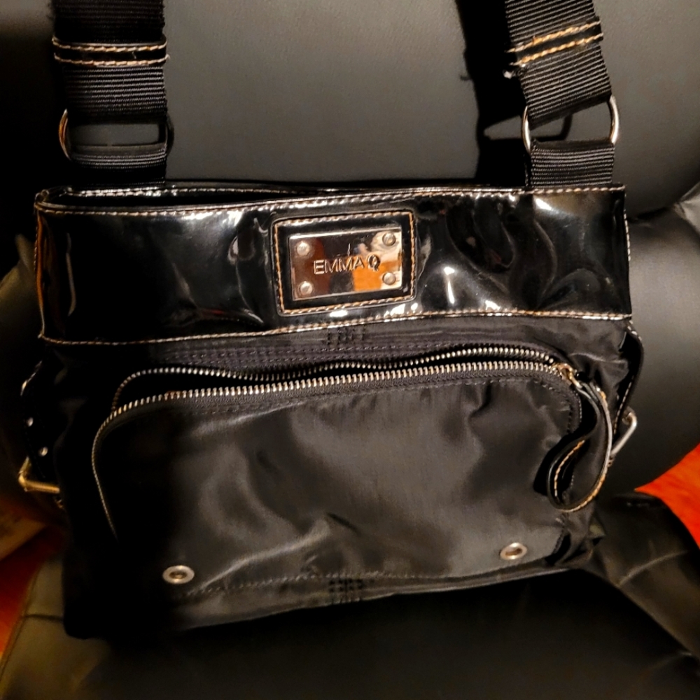 EMMA Q Black Shoulder Crossbody purse